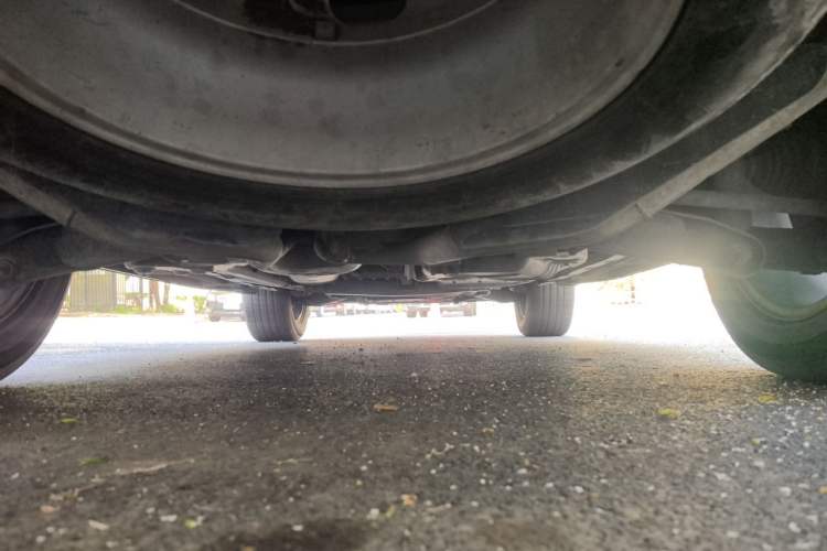 Used Land Rover Discovery 2013 5.0 V8 HSE Chassis Rear