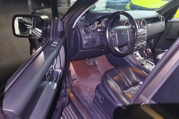 Used Land Rover Discovery 2013 5.0 V8 HSE Driver Seat