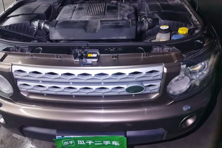 Used Land Rover Discovery 2013 5.0 V8 HSE Engine Bay