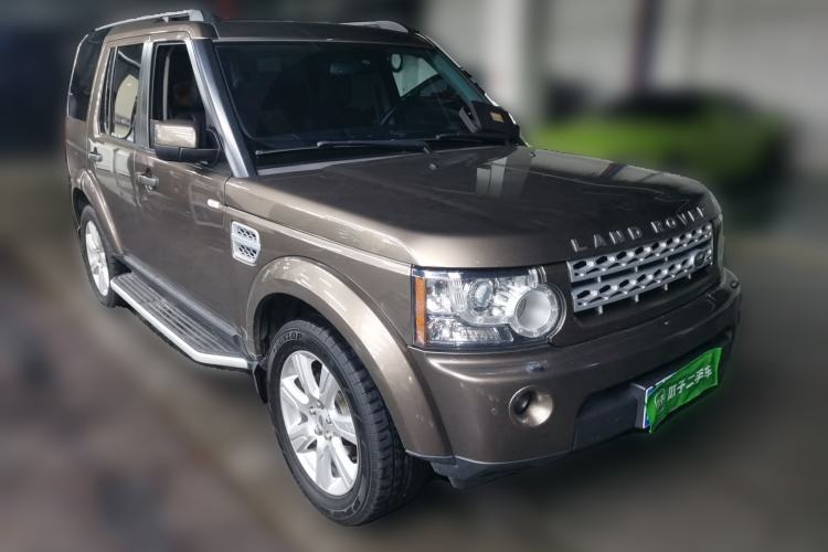 Used Land Rover Discovery 2013 5.0 V8 HSE Front Right 45 Deg