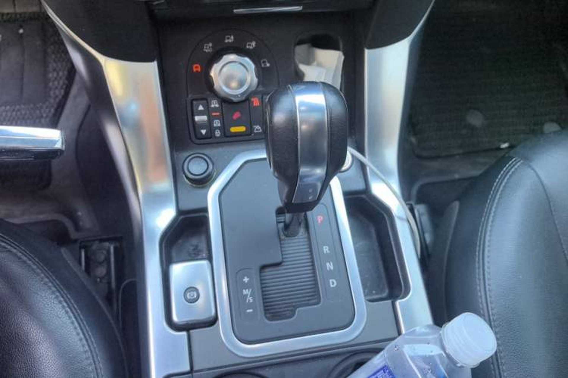 Used Land Rover Discovery 2013 5.0 V8 HSE Gear Lever