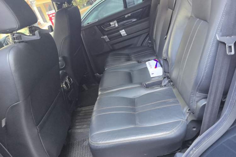 Used Land Rover Discovery 2013 5.0 V8 HSE Left Rear Seat
