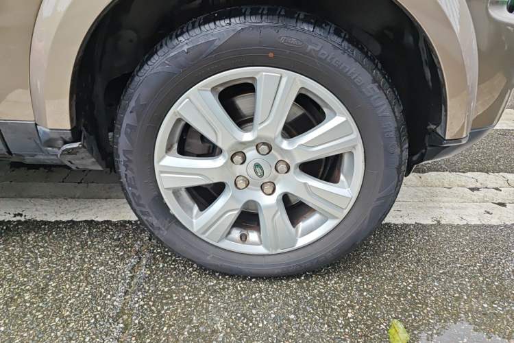 Used Land Rover Discovery 2013 3.0 SDV6 HSE Diesel Edition Right Front Wheel Hub