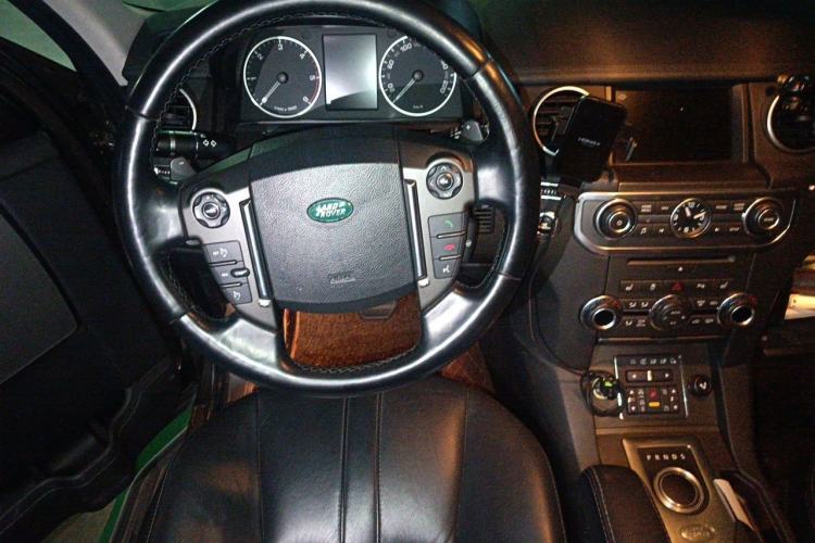 Used Land Rover Discovery 2013 3.0 SDV6 HSE Diesel Edition Steering Wheel