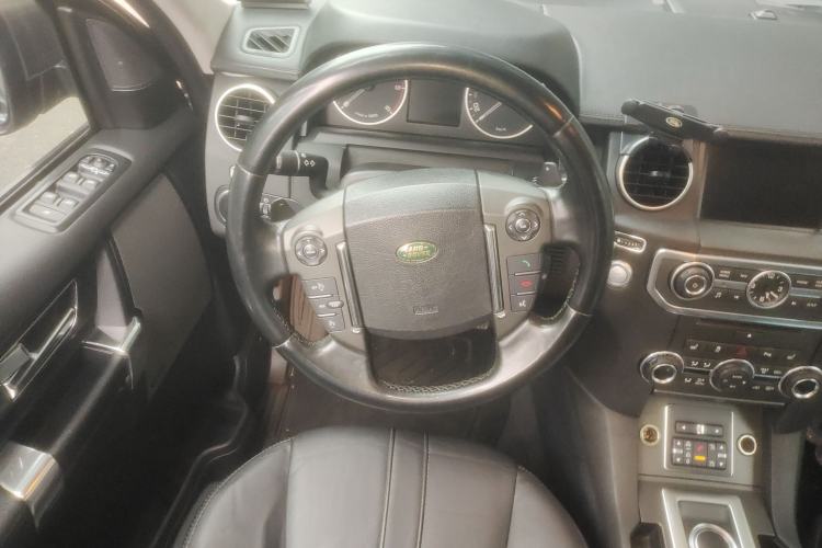 Used Land Rover Discovery 2013 3.0 SDV6 HSE Diesel Edition Steering Wheel