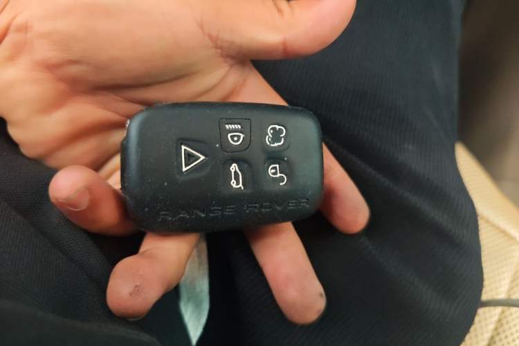 Used Land Rover Discovery 2013 3.0 SDV6 HSE Diesel Edition Vehicle Key