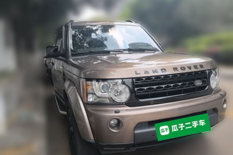 Used Land Rover Discovery 2013 3.0 SDV6 Prestige Black Limited Edition Front Right 45 Deg