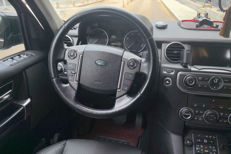 Used Land Rover Discovery 2013 3.0 SDV6 Prestige Black Limited Edition Steering Wheel