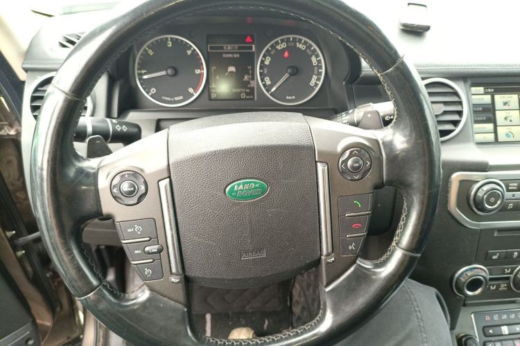 Used Land Rover Discovery 2013 3.0 SDV6 HSE Diesel Edition Steering Wheel