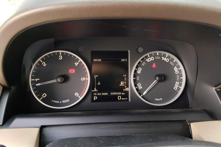 Used Land Rover Discovery 2013 3.0 SDV6 HSE Diesel Edition Instrument Cluster