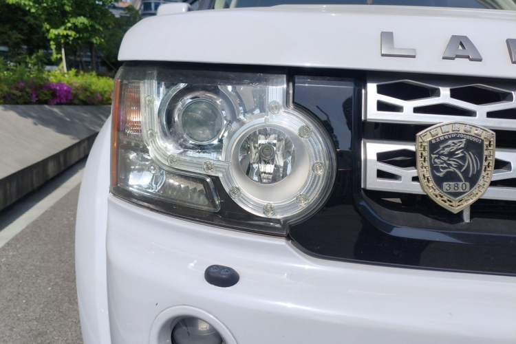 Used Land Rover Discovery 2013 3.0 SDV6 HSE Diesel Edition Right Front Headlight