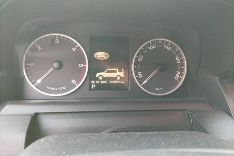 Used Land Rover Discovery 2013 3.0 SDV6 HSE Diesel Edition Odometer Close Up