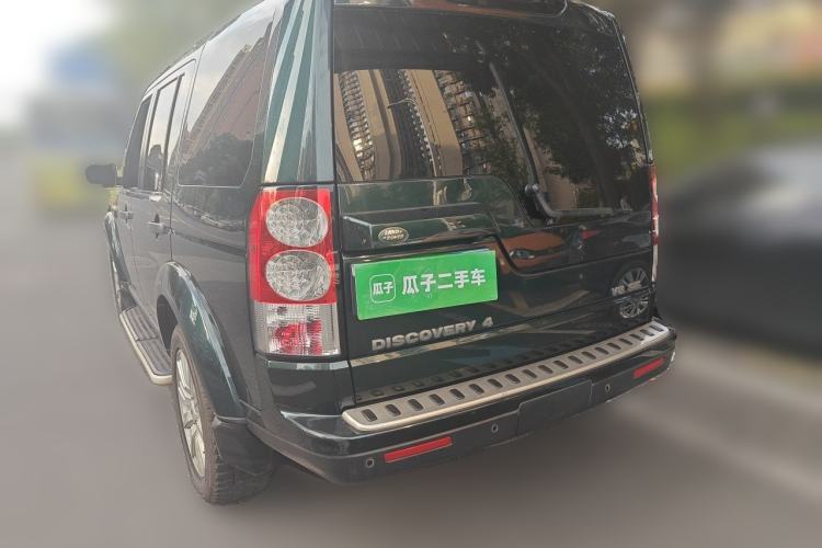 Used Land Rover Discovery 2013 5.0 V8 SE model Rear Left 45 Deg