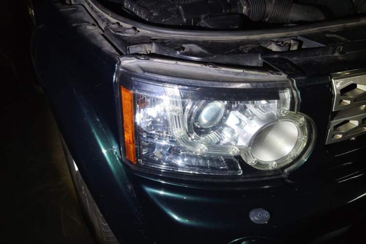 Used Land Rover Discovery 2013 3.0 SDV6 HSE Diesel Edition Right Front Headlight