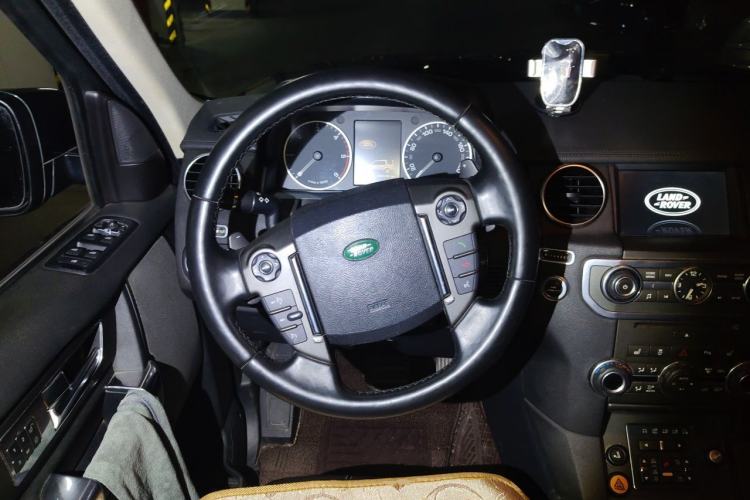 Used Land Rover Discovery 2013 3.0 SDV6 HSE Diesel Edition Steering Wheel