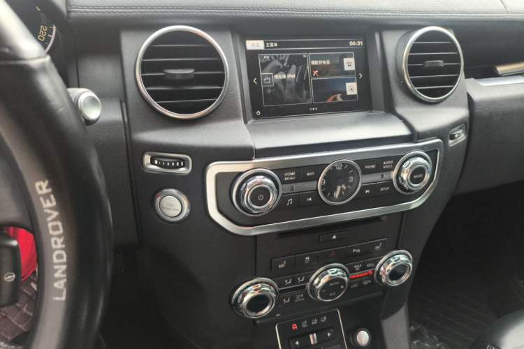 Used Land Rover Discovery 2013 3.0 SDV6 HSE Diesel Edition Audio And AC Panel