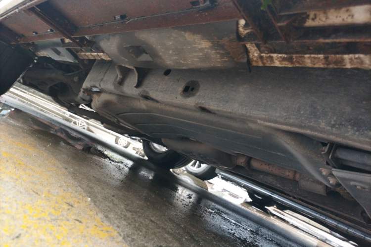 Used Land Rover Discovery 2013 3.0 SDV6 HSE Diesel Edition Chassis Front Right