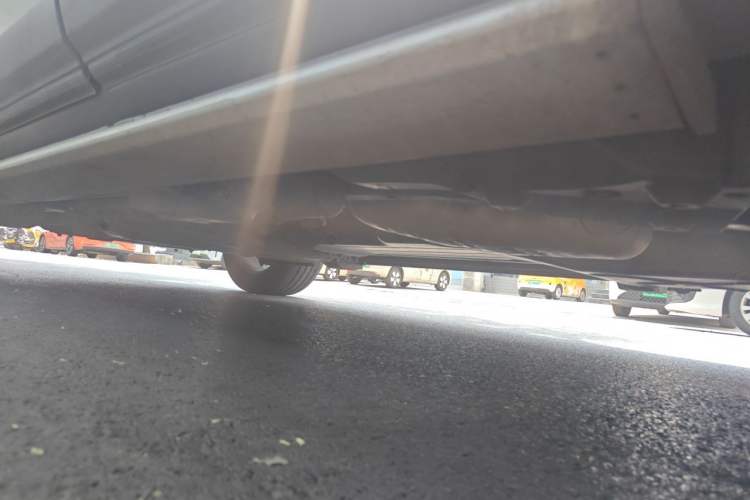 Used Land Rover Discovery 2013 3.0 SDV6 HSE Diesel Edition Chassis Rear Left