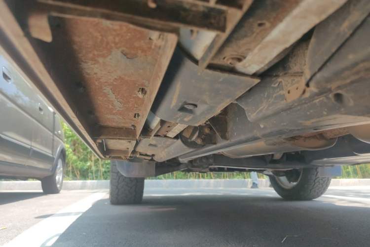 Used Land Rover Discovery  Chassis Rear Left