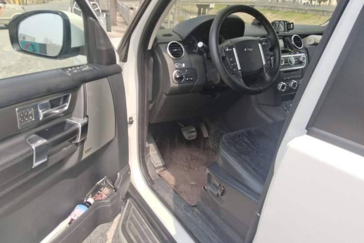 Used Land Rover Discovery 2013 3.0 SDV6 HSE Diesel Edition Driver Seat