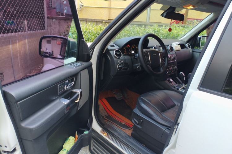 Used Land Rover Discovery 2013 5.0 V8 HSE Driver Seat