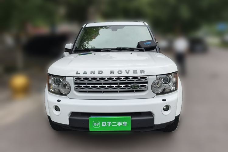 Used Land Rover Discovery 2013 5.0 V8 SE model Front