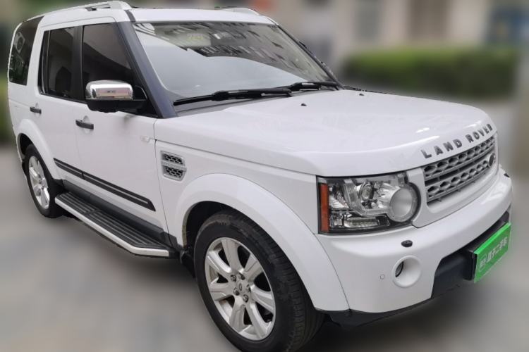 Used Land Rover Discovery 2013 5.0 V8 HSE Front Right 45 Deg
