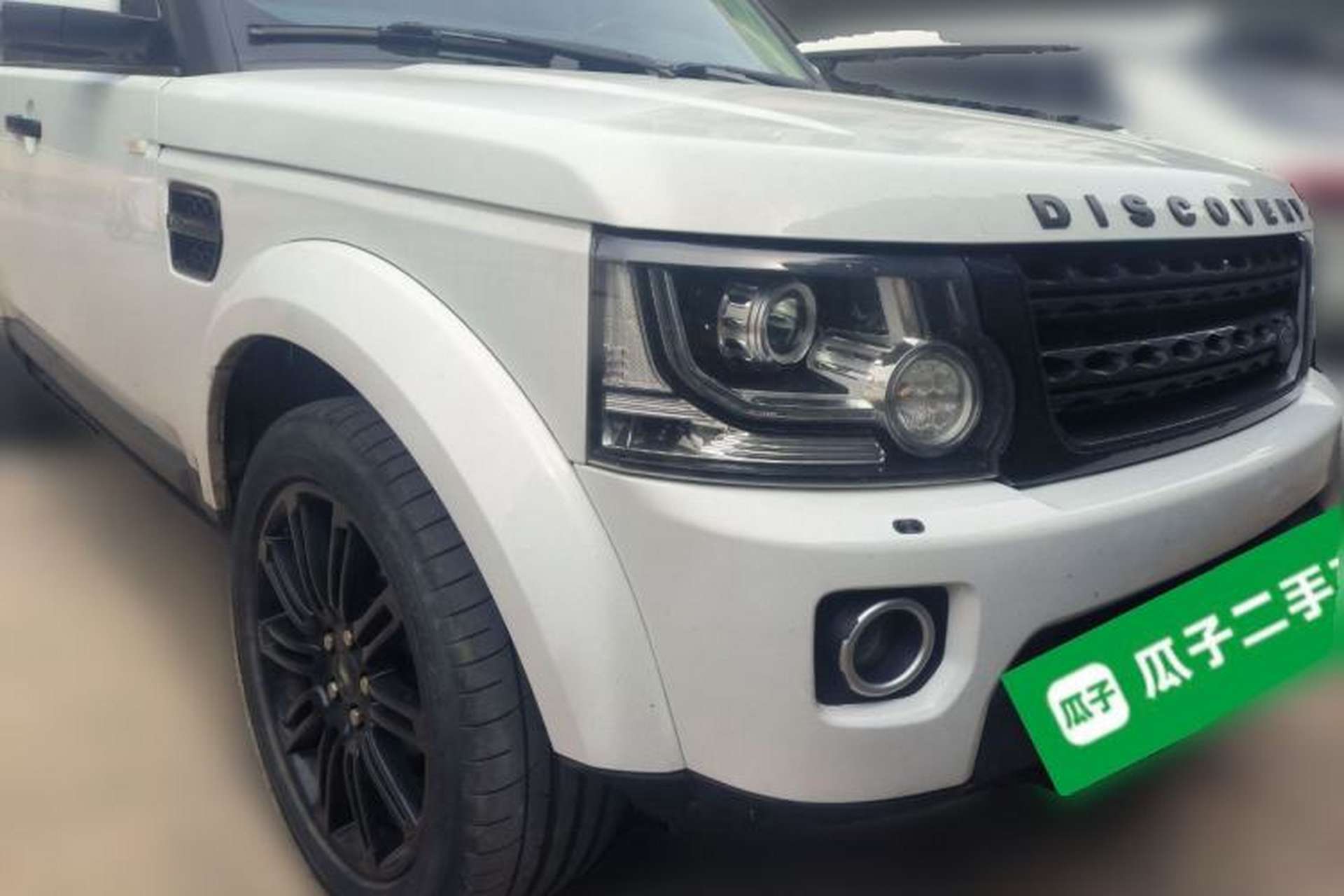 Used Land Rover Discovery  Front Right 45 Deg