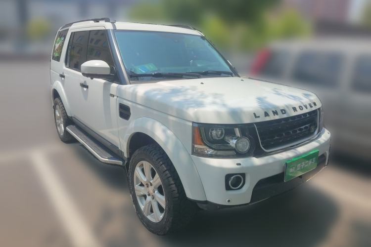 Used Land Rover Discovery  Front Right 45 Deg