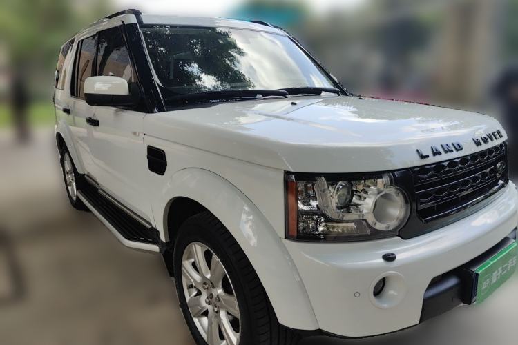 Used Land Rover Discovery 2013 3.0 SDV6 HSE Diesel Edition Front Right 45 Deg