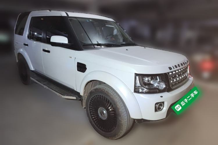 Used Land Rover Discovery 2013 5.0 V8 HSE Front Right 45 Deg