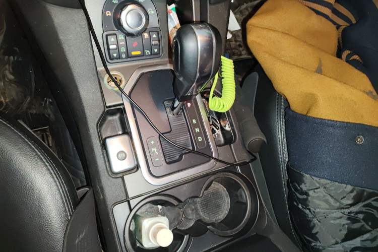 Used Land Rover Discovery 2013 5.0 V8 HSE Gear Lever