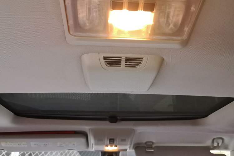 Used Land Rover Discovery 2013 5.0 V8 HSE Headliner