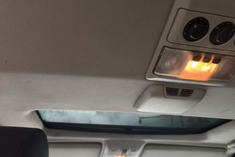 Used Land Rover Discovery 2013 3.0 SDV6 HSE Diesel Edition Headliner