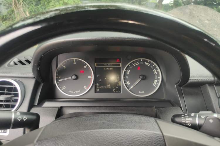 Used Land Rover Discovery 2013 3.0 SDV6 HSE Diesel Edition Instrument Cluster