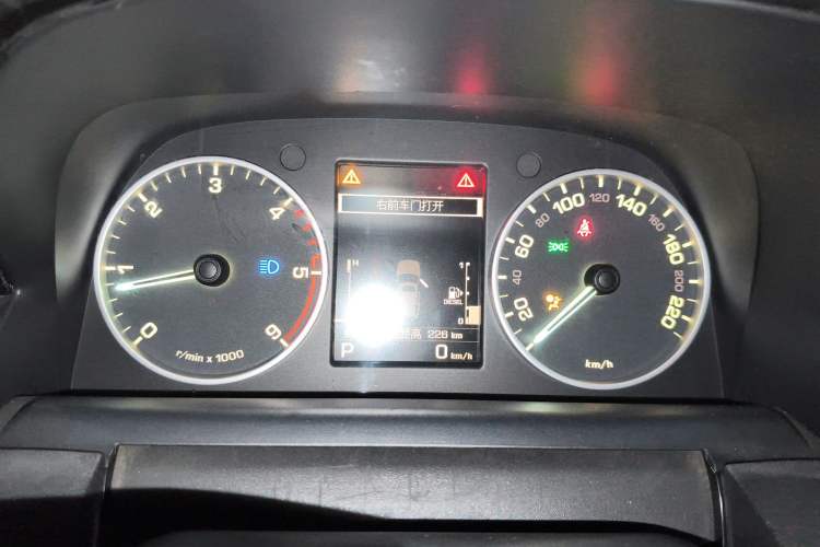Used Land Rover Discovery 2013 3.0 SDV6 HSE Diesel Edition Instrument Cluster