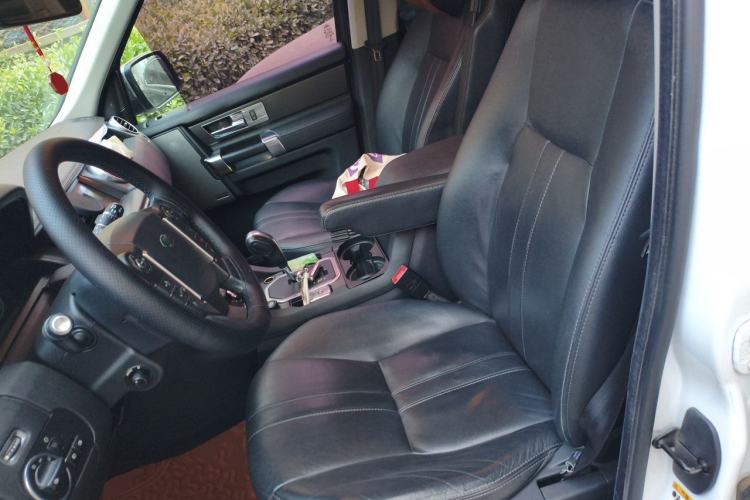 Used Land Rover Discovery 2013 5.0 V8 HSE Left Front Seat