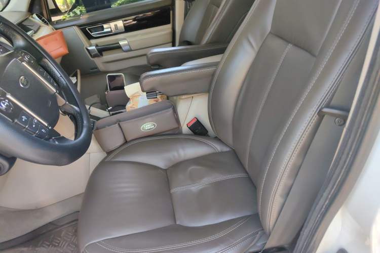 Used Land Rover Discovery 2013 4th Generation 3.0 SDV6 Luxury Black Limited Edition Left Front Seat