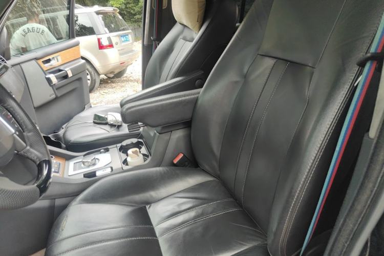 Used Land Rover Discovery 2013 3.0 SDV6 HSE Diesel Edition Left Front Seat