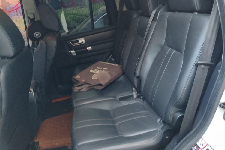 Used Land Rover Discovery 2013 5.0 V8 HSE Left Rear Seat