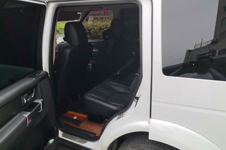 Used Land Rover Discovery 2013 5.0 V8 HSE Left Rear Seat