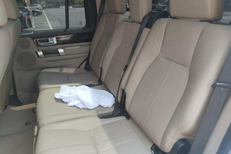 Used Land Rover Discovery  Left Rear Seat