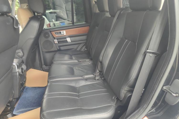 Used Land Rover Discovery 2013 3.0 SDV6 HSE Diesel Edition Left Rear Seat