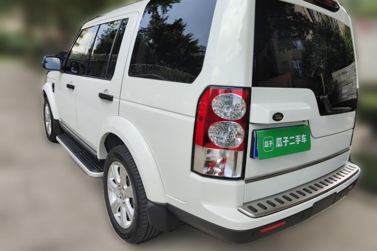 Used Land Rover Discovery 2013 3.0 SDV6 HSE Diesel Edition Rear Left 45 Deg