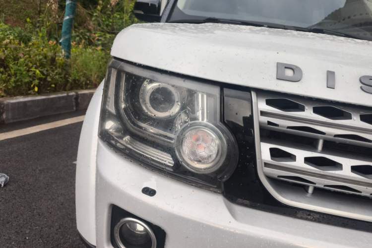 Used Land Rover Discovery 2013 3.0 SDV6 HSE Diesel Edition Right Front Headlight