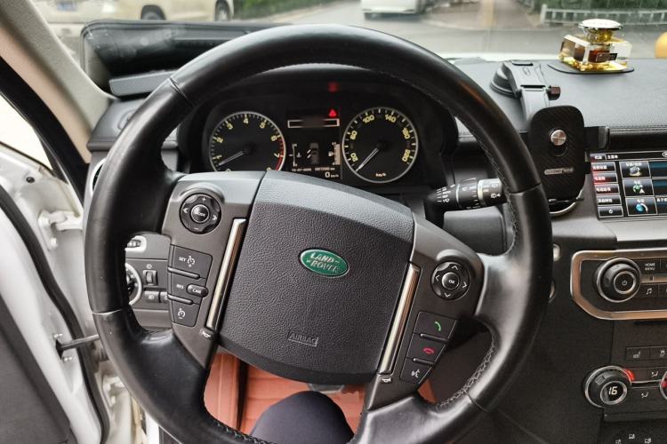 Used Land Rover Discovery 2013 5.0 V8 SE model Steering Wheel