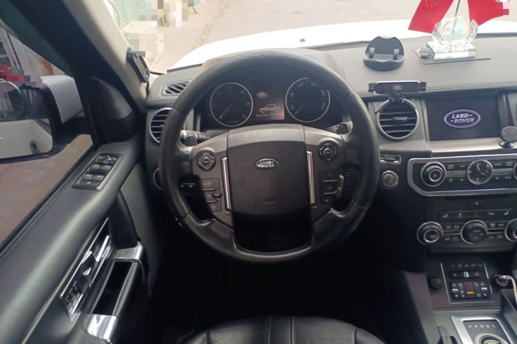 Used Land Rover Discovery 2013 3.0 SDV6 HSE Diesel Edition Steering Wheel