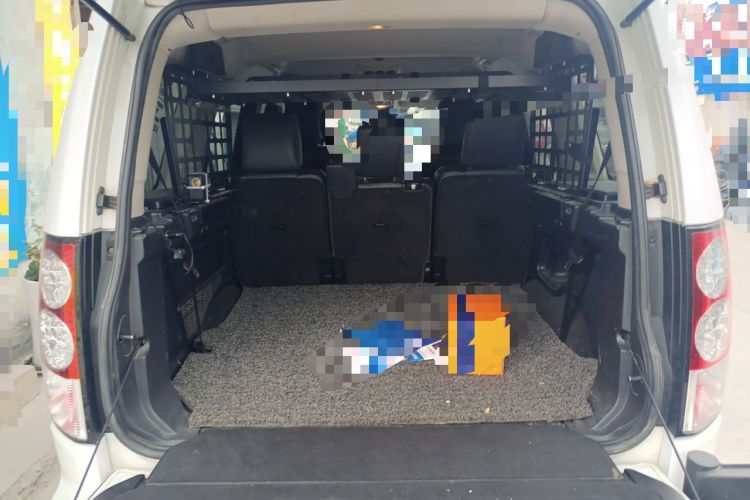 Used Land Rover Discovery 2013 3.0 SDV6 HSE Diesel Edition Trunk
