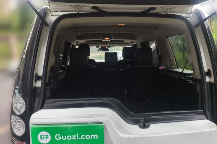 Used Land Rover Discovery 2013 3.0 SDV6 HSE Diesel Edition Trunk