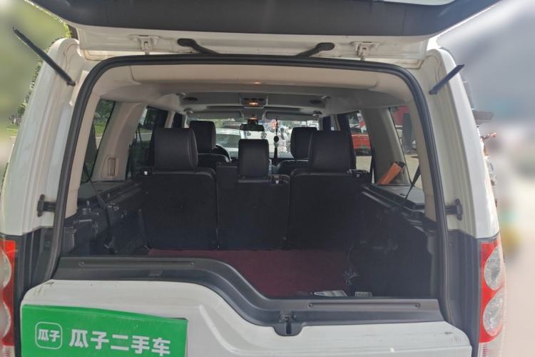 Used Land Rover Discovery 2013 3.0 SDV6 HSE Diesel Edition Trunk
